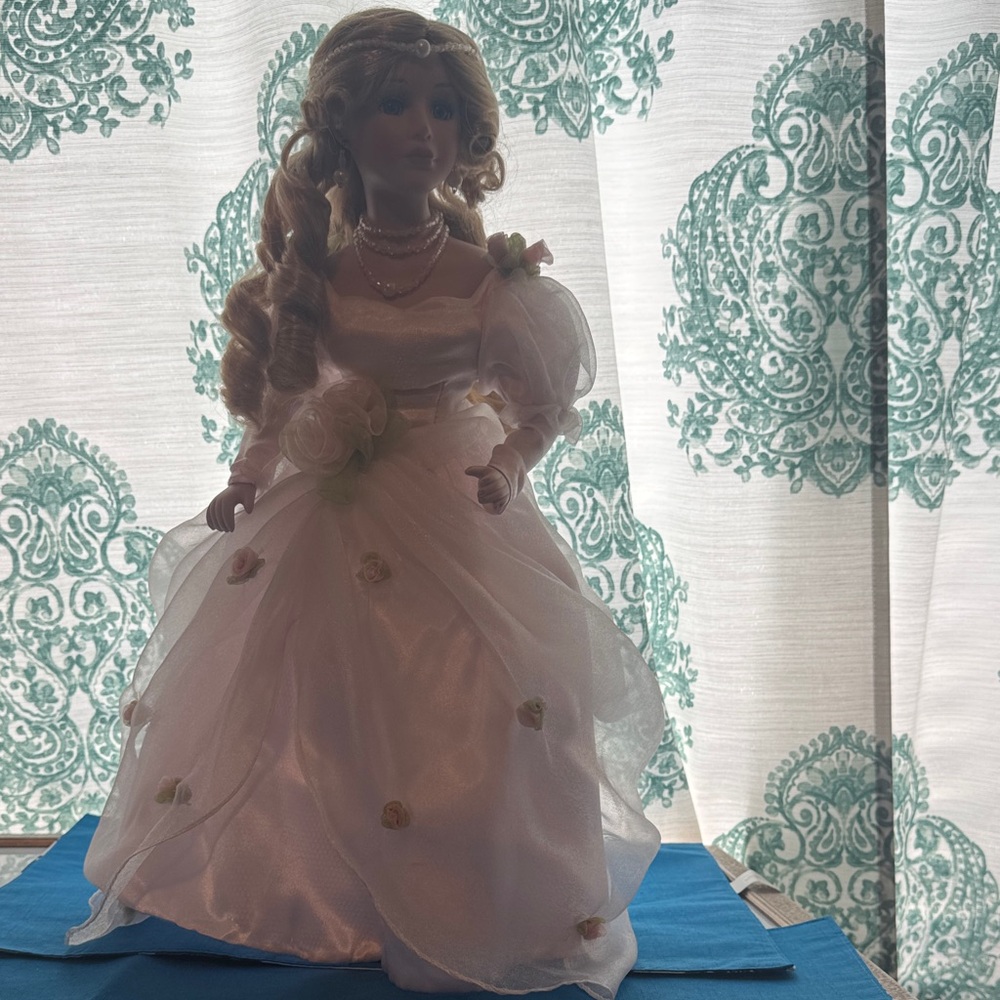 Vintage Collectible Elegant White Bridal Doll